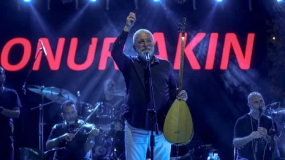 Onur Akın Adına Açılan Sahte Sayfayla Bağış Topladılar! Sanatçıdan Suç Duyurusu