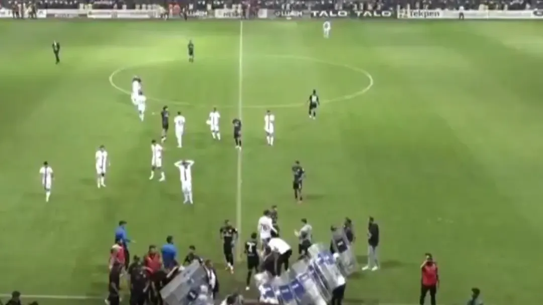 Elazığspor-Vanspor maçında büyük skandal!