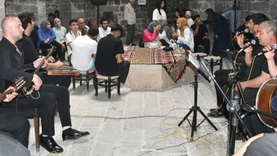 Siverek Belediyesinden YKS öğrencilerine moral